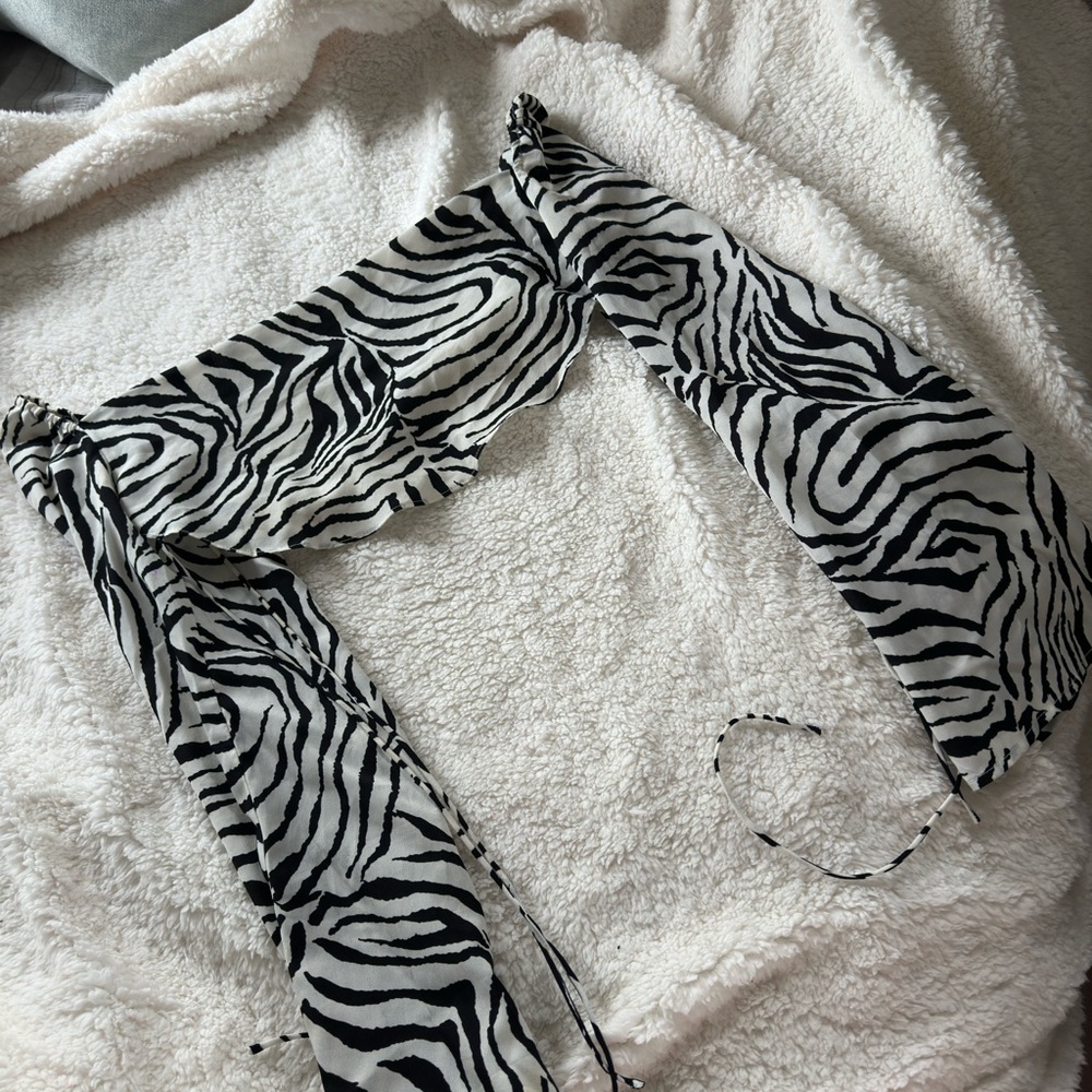 Zebra Open back top